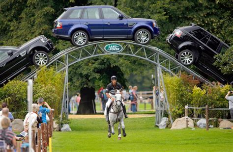 land rover equestrian